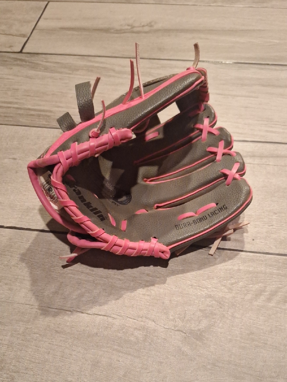 🍋‍🟩Franklin Gray Leather Softball Glove with Pink Lacing 9.5 Inches